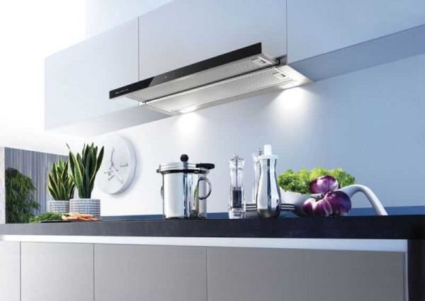 Installing a hood in the kitchen is a wise decision