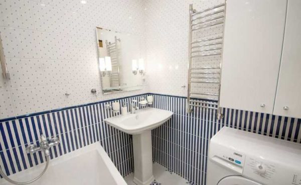 Perfect selection of tiles and sanitary ware. This is a bathroom of 7 squares