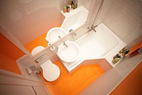 The bathroom with an area of ​​two square meters mainly uses non-standard plumbing