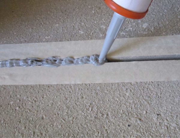 Acrylic sealants are good for filling cracks