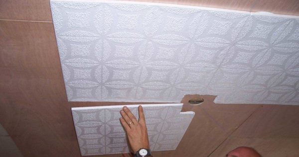 The main thing is to combine the edges and the pattern.