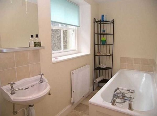The combination of tiles and painted walls is the most practical option