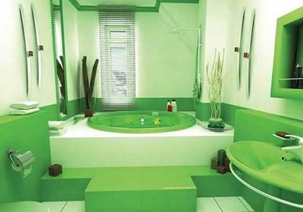 Cheerful green in two shades in the bathroom