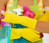 How and how to clean the tiles in the bathroom depends on the type of pollution