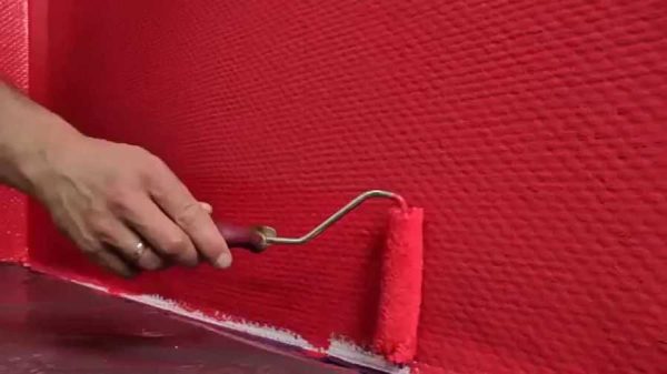 Glued glass wallpaper is painted