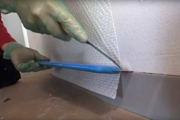 How to glue fiberglass: cut off the excess
