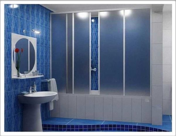 Sliding bath curtains are made of glass or plastic