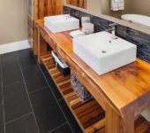 Solid wood covered with varnish