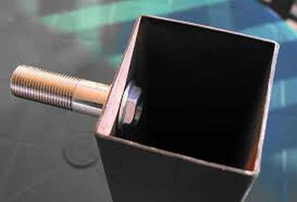 Can be welded or assembled on a screw connection