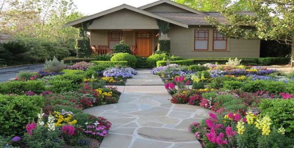 Choosing flowers for a summer residence so that they bloom all season is an art