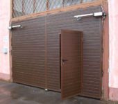 Electric swing gates