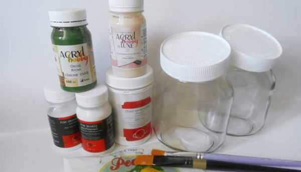 Varnish, paint, glue - all this will be needed if you want to master decoupage