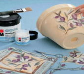 Even an ordinary flower pot can be turned into an art object.