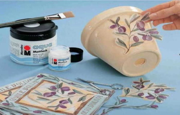 Even an ordinary flower pot can be turned into an art object.