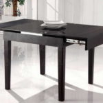 Rectangular extendable dining table