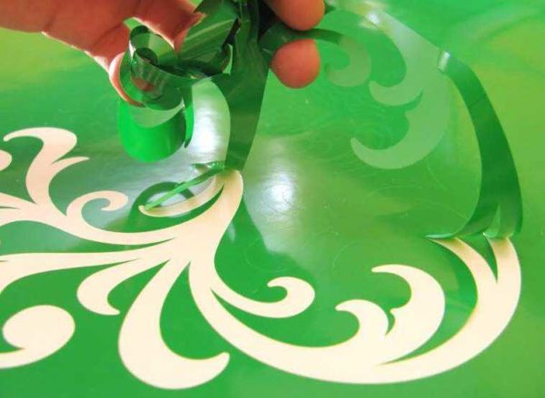 This is a colored vinyl, but it can be clear or white.
