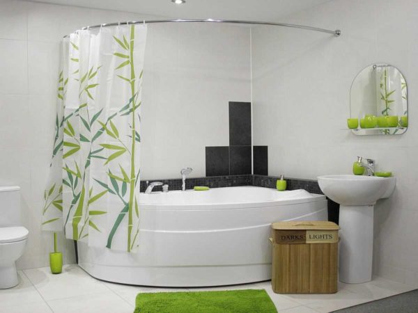 Just about the neutral background of the walls and the color that the accessories set