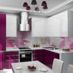 Fuchsia color in the interior of the kitchen - combination with gray and silver