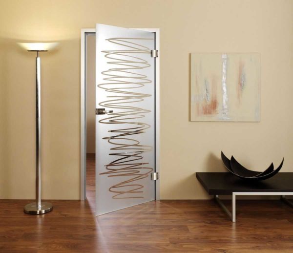 If a drawing is applied to the canvas, consider glass doors as an art object and match the color and pattern to the decor (or vice versa, order the doors, and then match the rest of the design to them)
