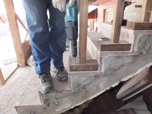 Not the most elegant baluster setup, but reliable