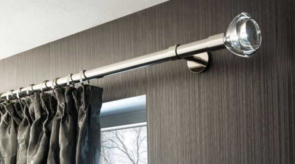 Eaves from pipes - a traditional way of decorating a window