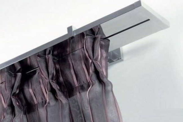 Wall-mounted profile cornice