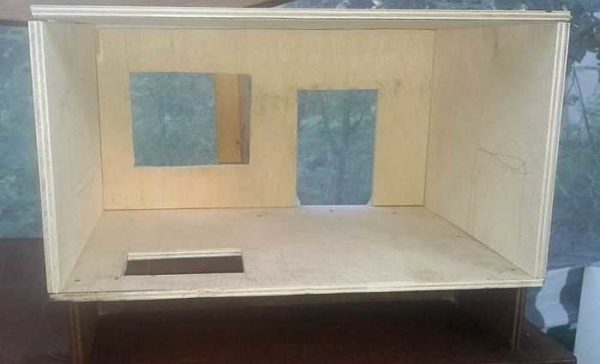 Doll houses are most often made of plywood.