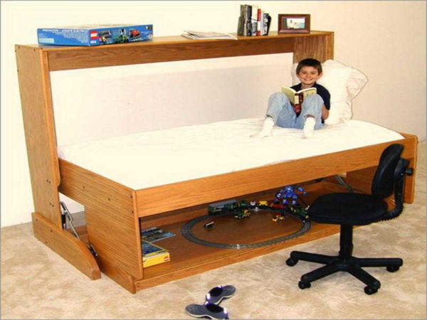 Mini wall with lifting bed / table for nursery