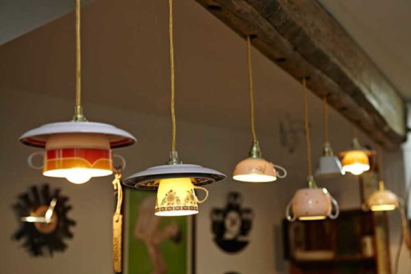You can't imagine better: shades for a chandelier in the kitchen from cups