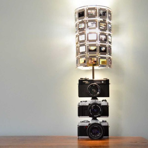 Do you have old slides and cameras? Make a unique lamp for the photographer!
