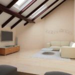 With contrasting beams, the rest of the interior should be very calm.