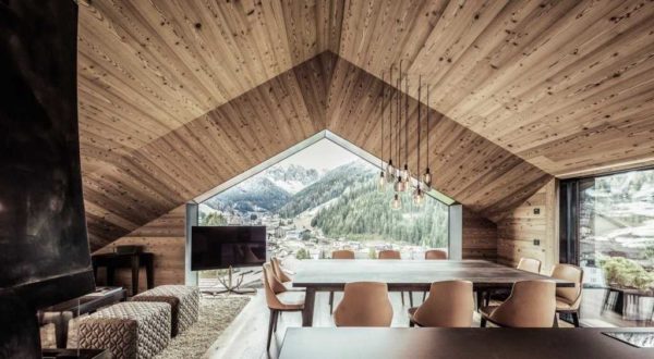 Panoramic windows on the attic floor are rare, but the view is wonderful