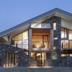 Stone and glass - a classic combination, but a modern look