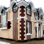 This photo of an Art Nouveau brick house can be considered a style guide ...