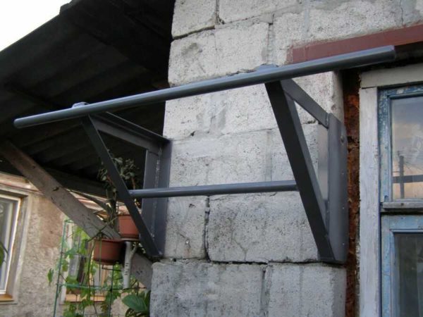 If walls allow, heavy structures can be hung