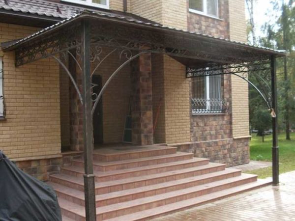 With supports on pillars and metal openwork for decoration