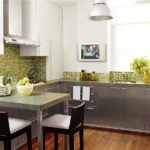 Gray-green kitchen: stainless steel also has a shade of gray