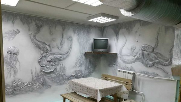 The bas-relief on the wall on the marine theme is ready