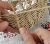 We pull out the working tube together with a skewer between the rows