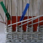 To prevent the racks from moving, it is better to fasten them with clothespins to the form