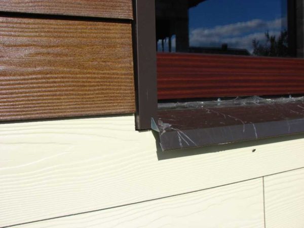 Window junction