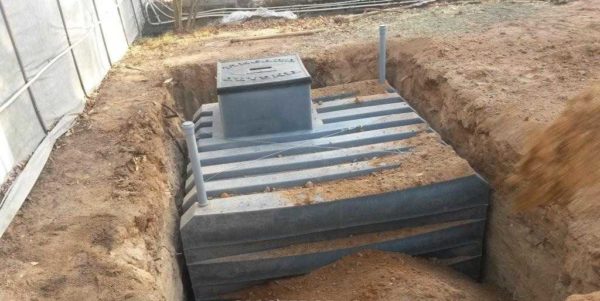 How to fill the gap between the walls of the pit and the caisson