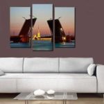 The width of this triptych is too small. A wider version will look better