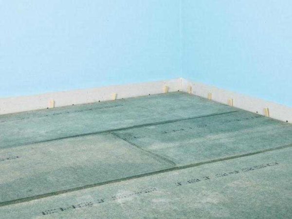 It is necessary to make sure that the vertical seams do not coincide