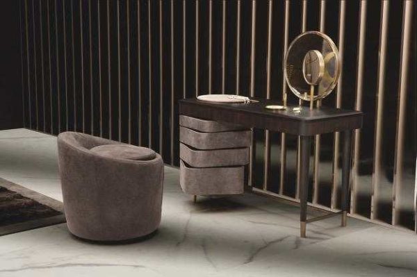 The drawers are covered with the same fabric as the bench - an unusual solution