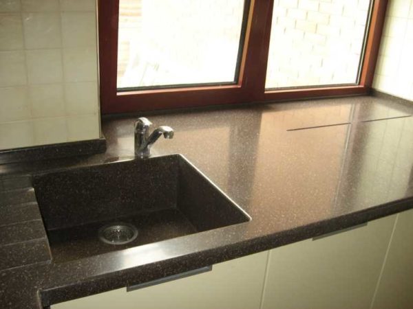 An example of a composite sink - cast immediately with the countertop