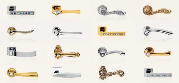 Stones, rhinestones can be inlaid in metal, engraving can be applied. More modest prices have plastic pads