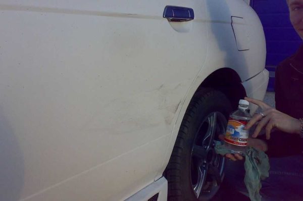 Stains are well removed from the paintwork of cars