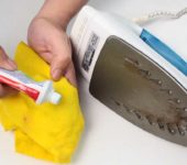 You can do it differently: apply the paste to the fabric and rub the spots with precision