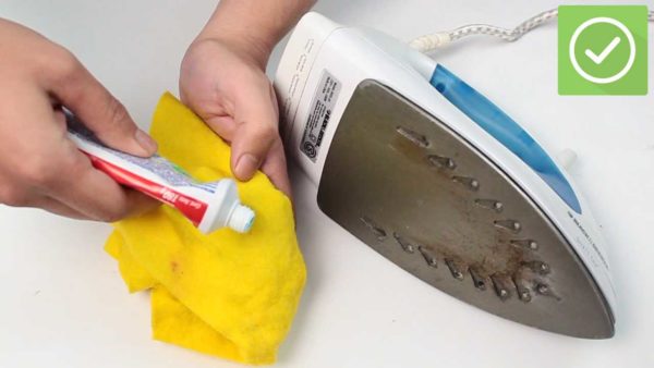 You can do it differently: apply the paste to the fabric and rub the spots with precision